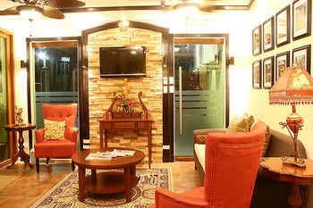 Lee Boutique Hotel