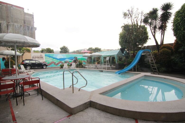 Hotel Supreme