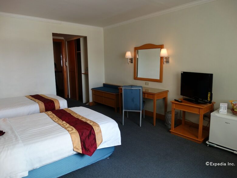 Aloha Hotel