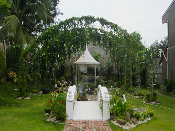 Sunny Point Hotel & Apartelle