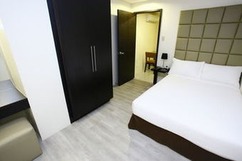Oracle Hotel And Residences