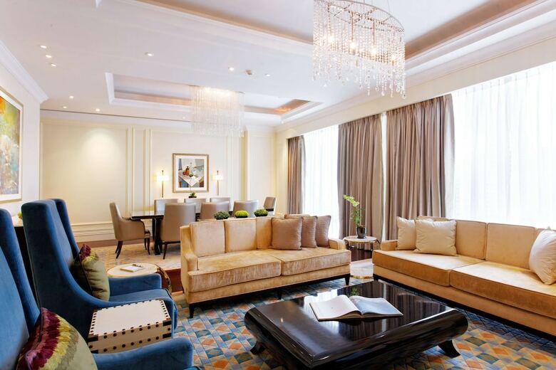 Hotel Raffles Makati
