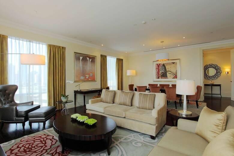 Hotel Raffles Makati