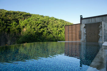 Hotel Grand Orchid Villa Resort