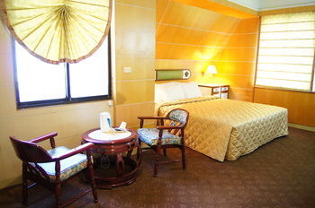 Famous Hotel