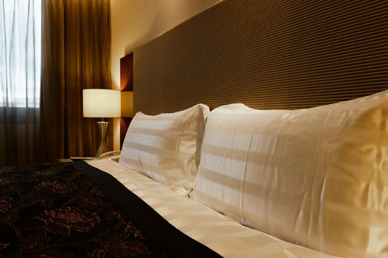 Jen Dow International Hotel