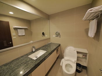 Ch Service Apartment