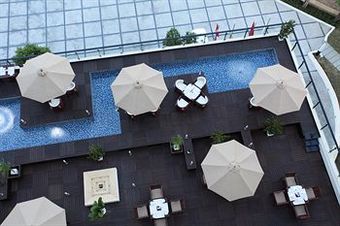 Cendeluxe Hotel - Managed By H & K Hospitality