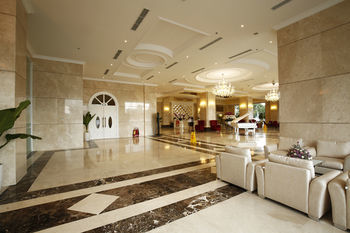 Merperle Crystal Palace Hotel