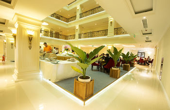 Merperle Crystal Palace Hotel