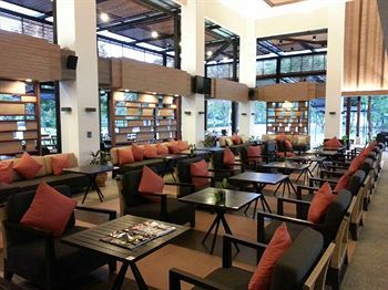 Hotel Lakeside Chalet By Mida