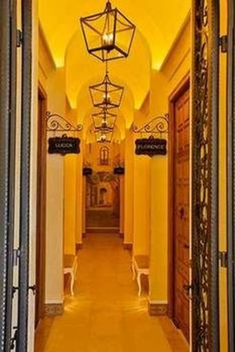 Hotel Town Square Suites By Toscana Valley