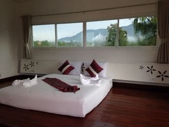 Hotel Aurora Resort