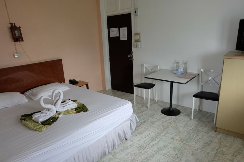 Hotel Sananwan Palace