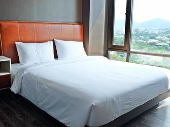 Aparthotel Balcony Courtyard Serviced Apartments