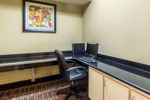 Hotel Quality Suites North