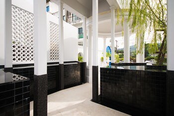 Little Nyonya Hotel
