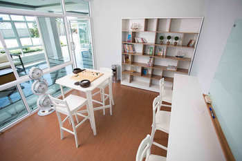 Aparthotel Bbg Seaside Luxurious Service Apartment