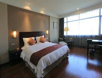 Hotel Ramada Suzhou Luzhi