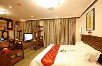 Cien Hotel