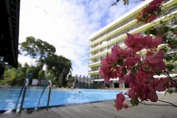 Mesra Business & Resort Hotel
