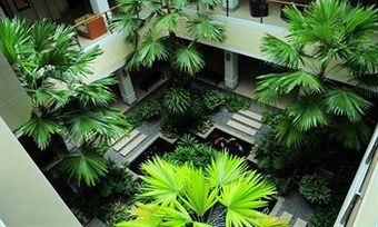 Hotel Rattan Inn