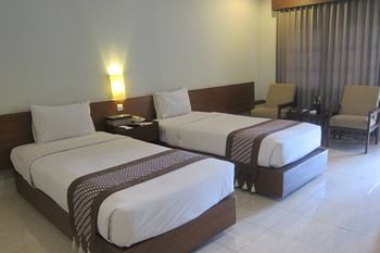 Cakra Kembang Hotel