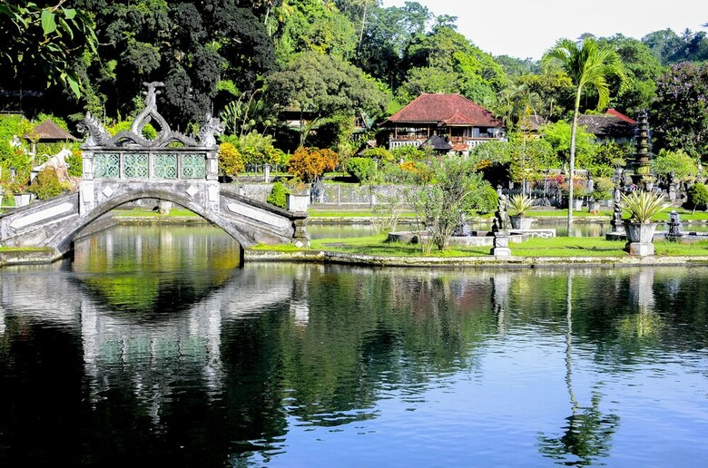 Tirta Ayu Hotel & Restaurant