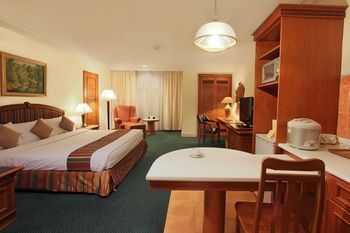 Harmoni Suites Hotel