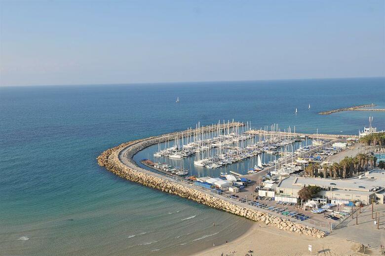 Hotel Renaissance Tel Aviv