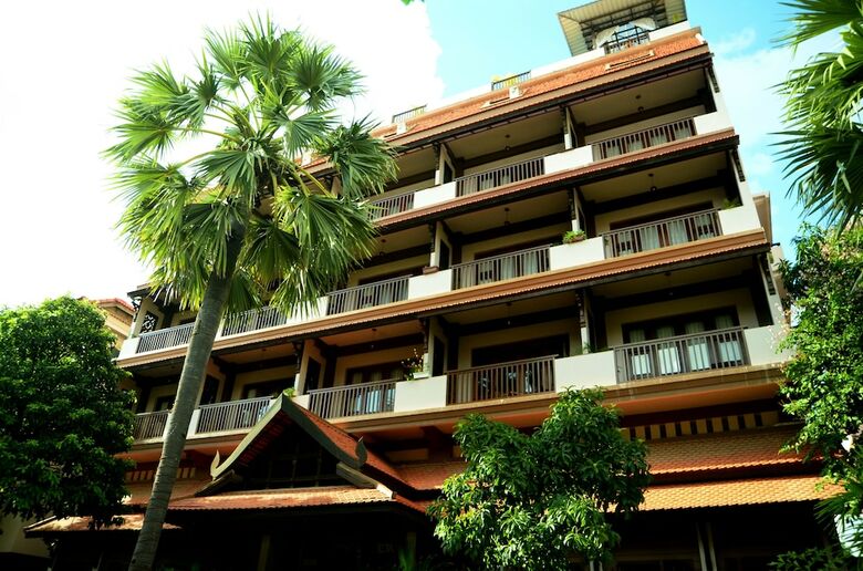 City River Hotel