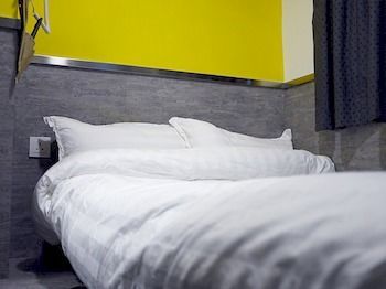 Hotel H.one Inn