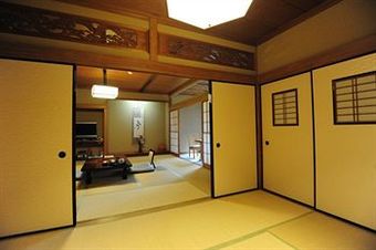 Yugawara Spa Ryokan Ashikari