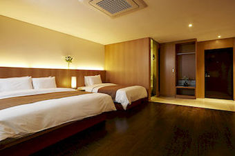 Roni Hotel