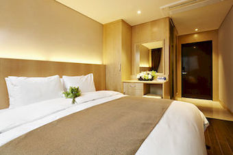 Roni Hotel