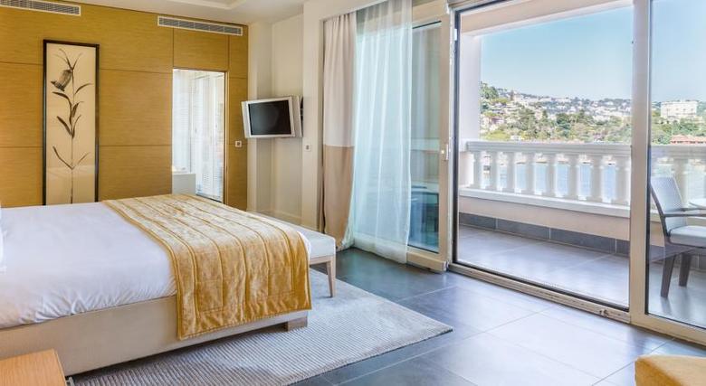 Monte Carlo Bay Hotel And Resort