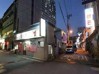 Naru Hostel