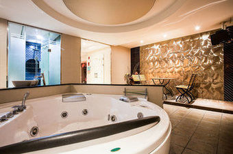 Lanuit Hotel