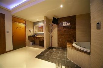 Lanuit Hotel