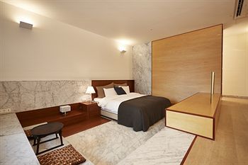 Snow Hotel