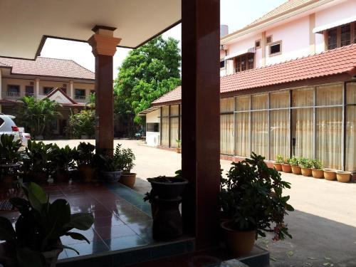 La Ong Dao Hotel 2