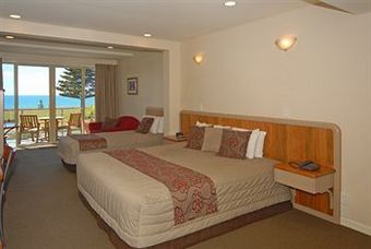 Pebble Beach Motor Inn
