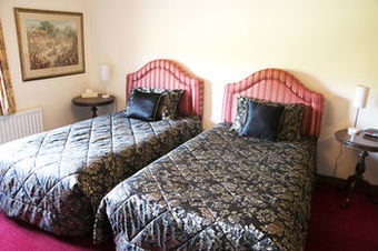Hostal The Honest Lawyer Country Pub And Accommodation