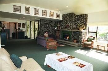 Airport Motel @ Rainbow Point Motel