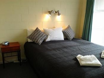 Frimley Lodge Motel