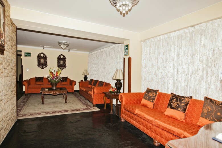 Hotel Agustos