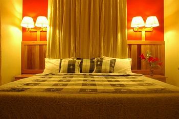 Caye Caulker Plaza Hotel