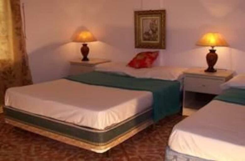 Bachelor Inn Hotel