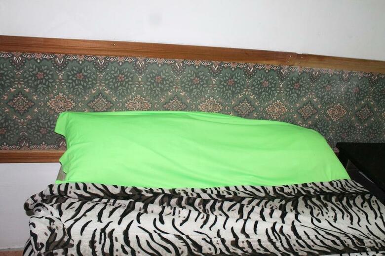 Bachelor Inn Hotel