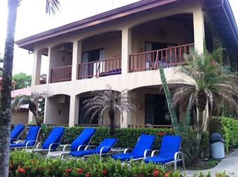 Hostal The Backyard Hotel
